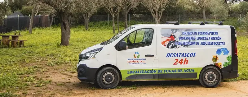 Vehículo de desatascos 24 horas operando en Jerez